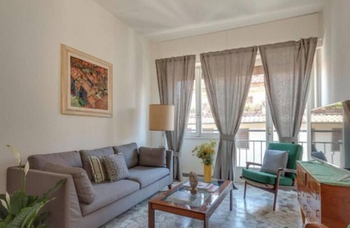 San Giovanni Apartment | Apartments Florence - Santa Maria Balcony