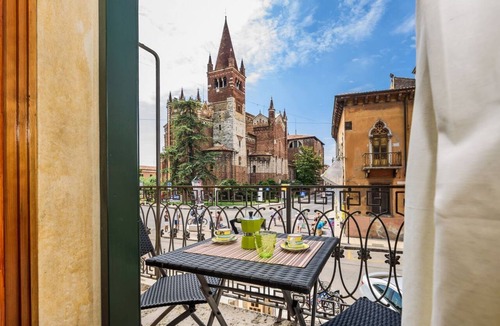 Citta Antica Apartment | Appartamento con balcone a due passi dal balcone di Giulietta e Romeo