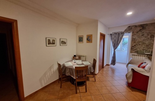 Lake Bracciano Apartment | Appartamento per Famiglie nel Centro, a 4 Minuti dal Castello Medievale