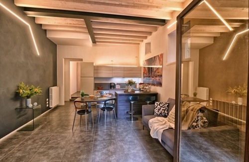 Gargnano Apartment | Appartamento Simone by Theater Home, in the heart of Gargnano