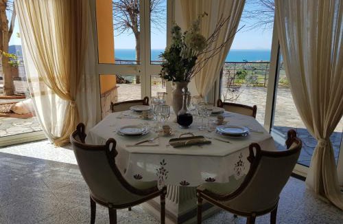Ogliastro Cilento Bed & Breakfast | B&B and Home Restaurant Il giardino di Armida