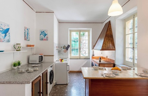 Recco Apartment | Basilico House In Mulinetti - 10min walk from Beaches, Recco, Italy