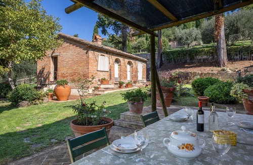 Pienza House | Beautiful apartment in villa for 6 people with WIFI, A/C, TV and veranda, close to Montepulciano