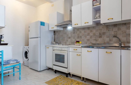 La Pietraia Apartment | Beautiful apartment for 5 guests with WIFI, A/C, TV and terrace