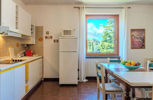 Colico Piano Apartment | Beautiful apartment for 4 guests with WIFI, A/C, TV and balcony