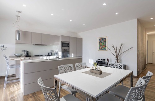 Taggia Apartment | Beautiful apartment for 10 people with WIFI, TV, panoramic view and parking