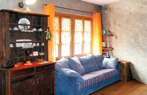Valtellina House | Beautiful private villa for 5 guests with WIFI, private pool, TV, patio, pets allowed and parking