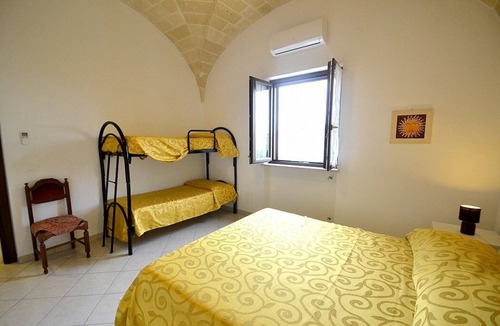 Diso House | Borgo Salino D: A characteristic and welcoming apartment in the characteristic style of the Apulian countryside, with Free WI-FI.