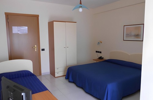 Monte Sant'Angelo Bed & Breakfast | Bright B&B with Sea View Balcony - 348 - Santangelo - Pool