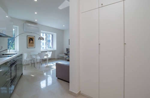 Tre Torri Apartment | Bright studio apartment in Milan CityLife area.