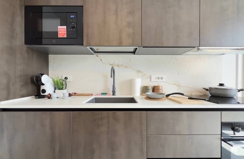 Ponte Seveso Apartment | Casa Raffaele, modern design next to central station