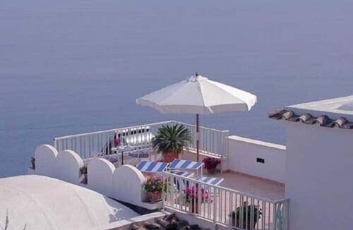 Praiano Apartment | Casa San Tommaso studio flat with breathtaking sea view terrace.