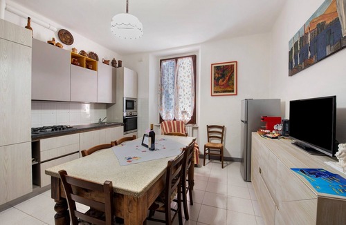 Iseo Apartment | Casa Vacanze Da Rosa Apartment – Step-Free Access, Family-Friendly, Central Iseo