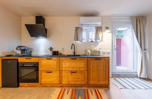 Milano San Felice Apartment | Charming apt in Villa with jacuzzi in Milan