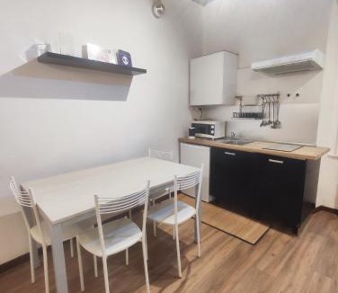 Rione VII Regola Apartment | Chroma Italy - Chroma Apt Campo de' Fiori