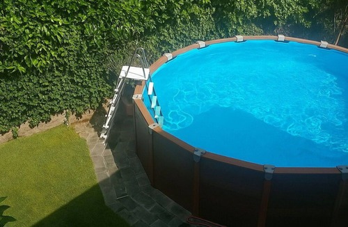 Rivoltella Apartment | Cosy apartment with WIFI, A/C, private pool, terrace, pets allowed and parking, close to Sirmione