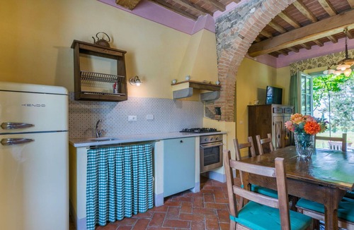 Castiglioncello Apartment | Cosy apartment for 7 guests with A/C, pool, WIFI, TV, patio, pets allowed and panoramic view