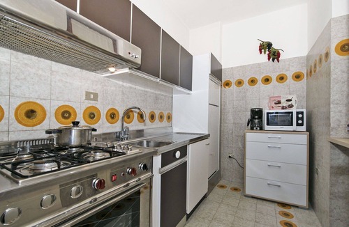 Frader Apartment | Cosy apartment for 6 guests with WIFI, pool, TV and terrace