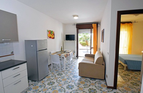 Villa Rosa Apartment | Cosy apartment for 4 guests with WIFI, TV, balcony and pets allowed