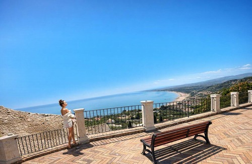 Montenero di Bisaccia Apartment | Cozy 2-bedroom apartment in beautiful Montenero di Bisaccia with AC
