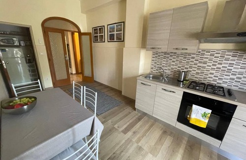 Sorrento City Centre Apartment | Cozy, spacious, centrally located apartment