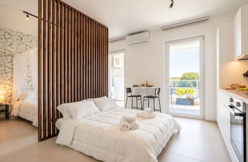 Municipio 3 Apartment | Dimora Venere - A Modern Urban Retreat in the Heart of Bari