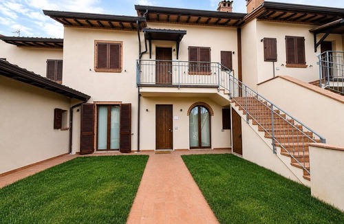Vernazzano Basso Apartment | Elegance and Comfort in the Green Heart of Umbria "Suite Calipso"