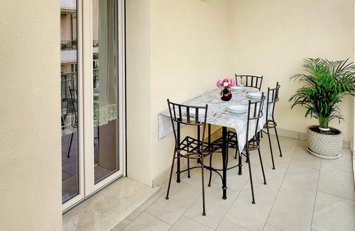 Paratico Apartment | ‘Elegant Lake Iseo’ Apartment with Lake & Mountain Views, Wi-Fi, Air Conditioning