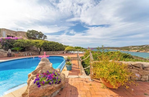 Liscia di Vacca Villa | ELITE COLLECTION- VILLA FLOWERS WITH ACCESS TO THE SEA