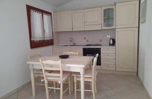 Case Peschiera-Lu Fraili Villa | Emerald Villa with a wonderful garden