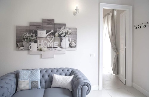 Cagliari Apartment | "Enry White House" Apartment in the center of Cagliari