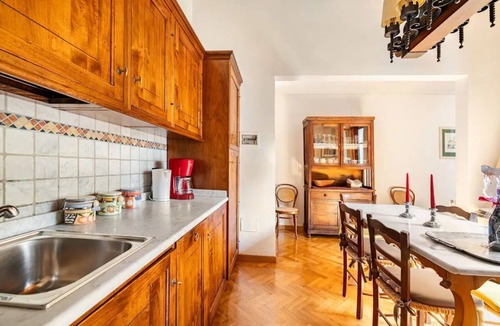 Santissima Annunziata Apartment | FAMILY FRIENDLY, 5 STARS, TOP LOCATION, A/C, FREE WI/FI SEE ALSO LISTING 92298