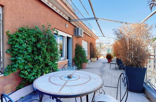 Trionfale Apartment | FIORELLA 's TERRACE BRIGHT RELAXING ATTIC