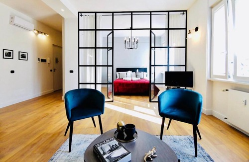 Stazione Apartment | FLORENTIN Downtown Design Apt