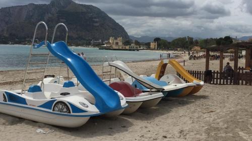 Partanna Apartment | George House Mondello 34