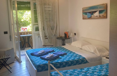 Torre del Mare House | Guest House Berzefi