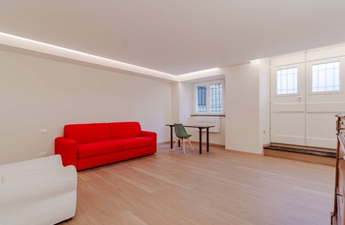 Sant'Ilario Apartment | GuestHost - 80 sqm apartment for 3 people, located on the ground floor (steps required for access). Just a 6-minute drive from Caprafico Beach, the accommodation is in Nervi, one of the most charming districts of Genoa, known for its parks, historic vill