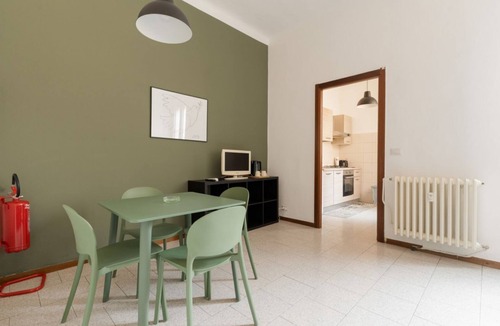 Chinatown Apartment | GuestHost - A comfortable and welcoming 55 square meters apartment, perfect for four people, located on the mezzanine floor of a building (accessible via a few steps).The property is located between the vibrant Chinatown district and the Sempione area, M
