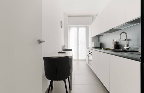 Calvairate Apartment | GuestHost - Cozy 50m2 apartment, perfect for 4 people, located on the 7th floor of a building with lift in the Calvairate district, the eastern area of ​the city of Milan, a stone's throw from Porta Romana.The apartment is well connected to the cent