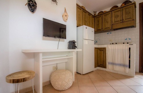 San Pantaleo Apartment | GuestHost - Cozy 55 sqm apartment, ideal for 3 people, located on the first floor of a building without a lift.The property is located in San Pantaleo, a charming village in the hinterland of the Costa Smeralda, which combines the authentic charm of loca