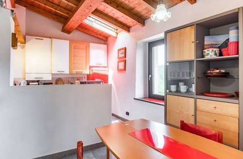 Borghetto di Vara Apartment | GuestHost - Medieval Getaway! Apuan Alps Authentic Apt x4
