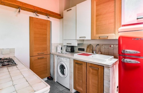 Borghetto di Vara Apartment | GuestHost - Medieval Getaway! Apuan Alps Authentic Apt x4