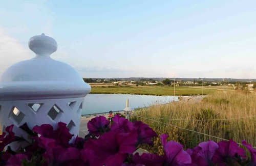 Torre San Giovanni House | Holiday Apartment 'Mono Vista Mare Dauni' with Balcony and Air Conditioning