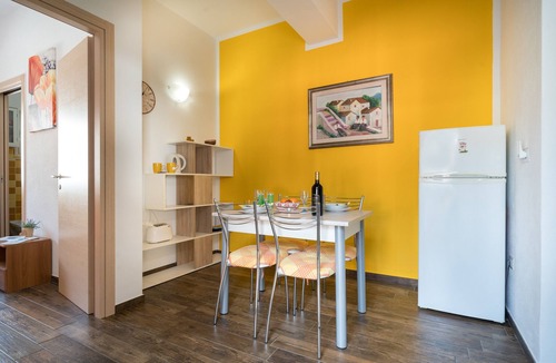 Cala Gonone House | Holiday Home 'Holiday Vista Montagna' with Mountain View, Wi-Fi and Air Conditioning