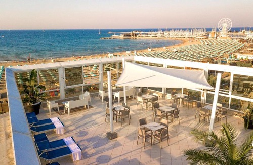 San Giuliano a Mare Hotel | Hotel Baia Imperiale