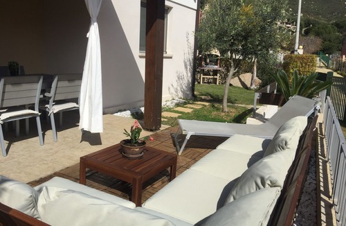 Solanas House | House with garden 100 meters from the beach