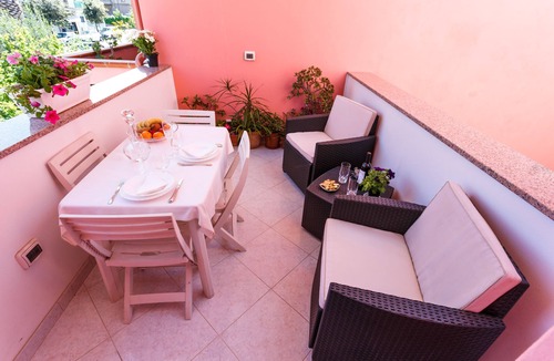 Carbonia Bed & Breakfast | L'Aurora Viola