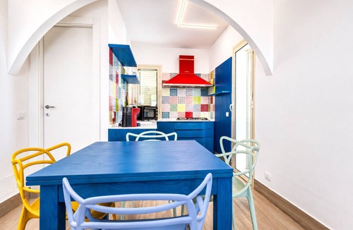 Noto Historic Centre Apartment | La Casa dei colori - Two Bedroom Apartment, Sleeps 6