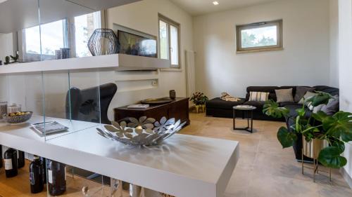 Siena Villa | LA FONTE DI SANTA REGINA 8, Emma Villas