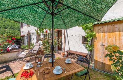 Vaglia House | La Via degli Dei Base Trekking Home with Garden - Happy Rentals